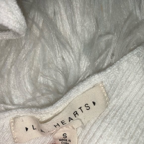 Sold on Depop☺️Bundle of 2 Cute Cropped Camis - Picture 3 of 5